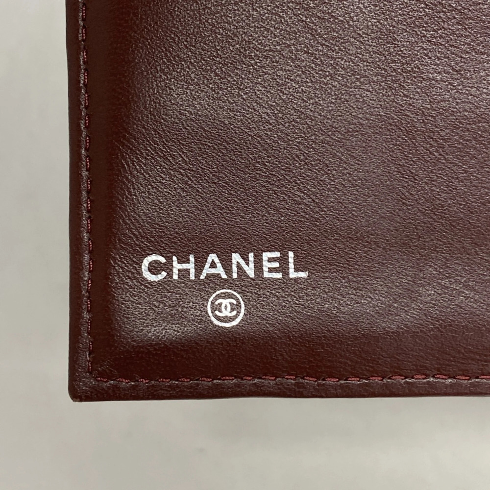 CHANEL Black Lambskin Leather Wallet - Picture 4 of 9